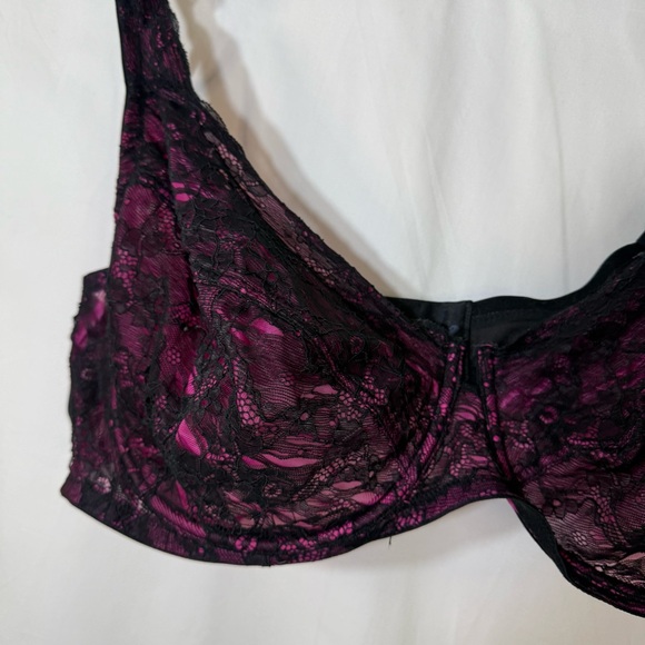 Unbranded woman’s Pink & Black Underwired Laced Floral Bra — 44DDD - Picture 8 of 8